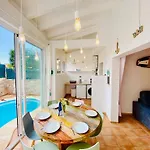 Casa De Acuario Nyaraló *