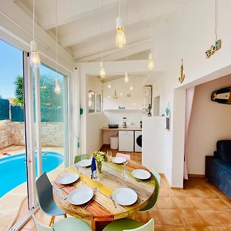 Casa De Acuario Feriehus *
